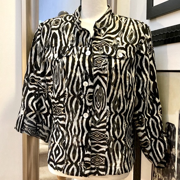 Shear burnout zebra patterned jacket - Picture 2 of 10